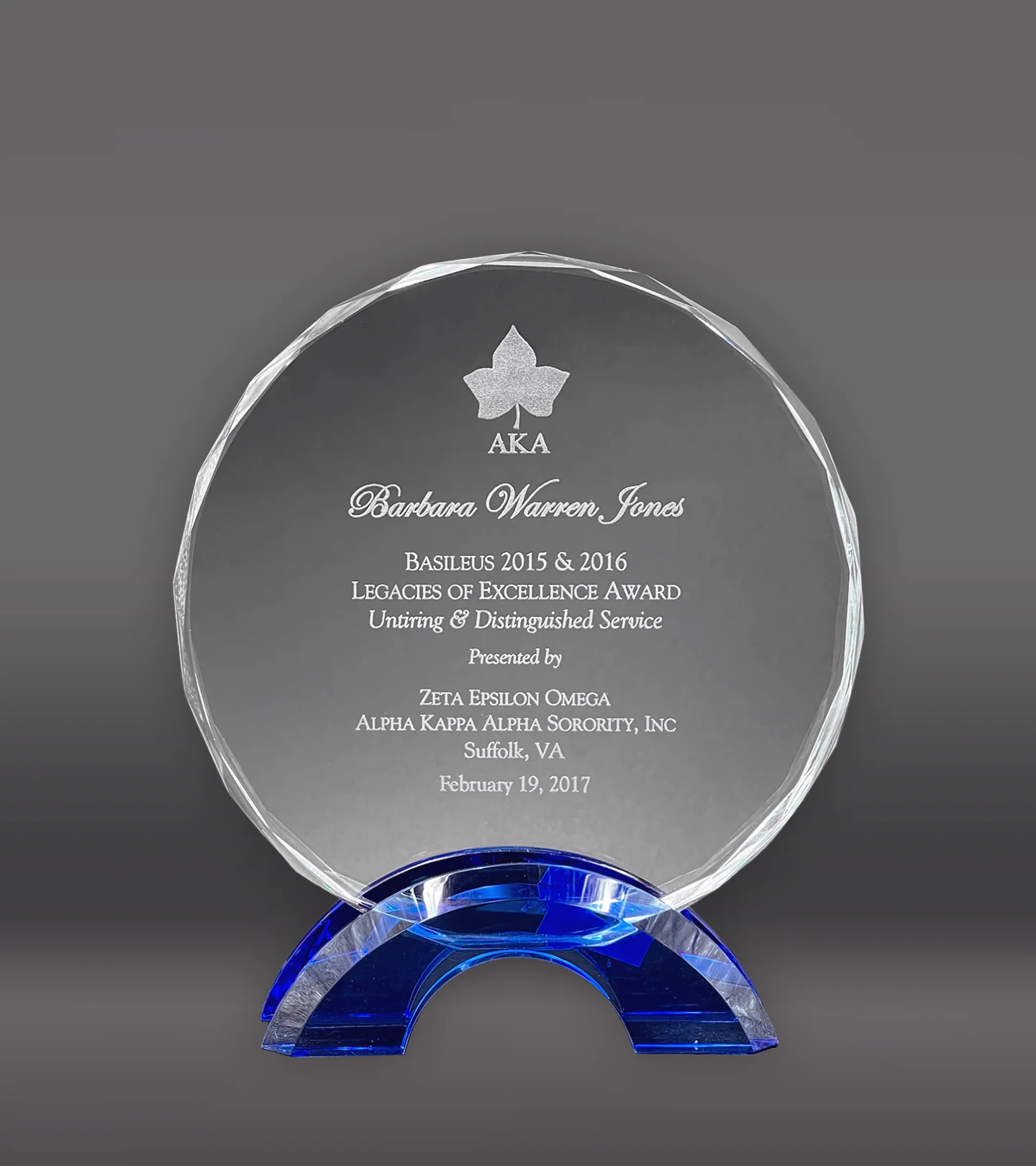 Circle Glass With Blue Base - Image 2